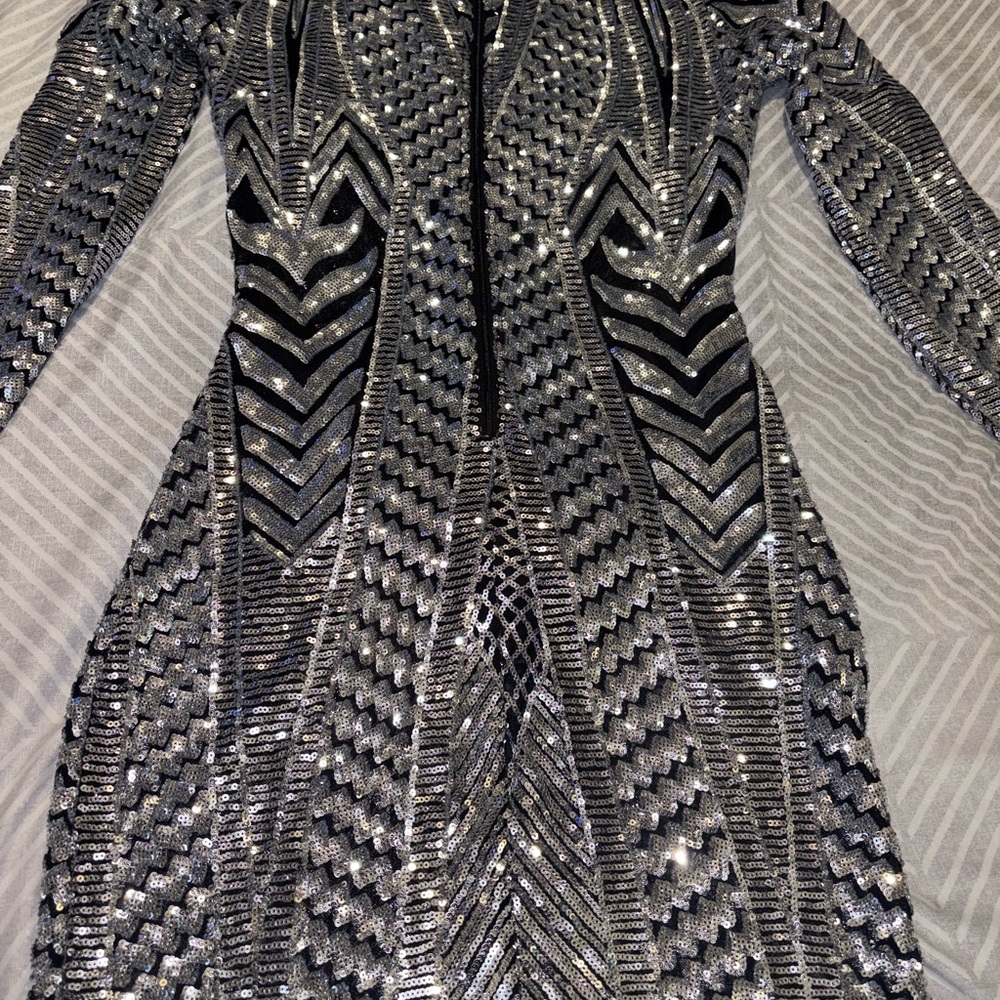 AKIRA Metallic Silver and Black Geometric Dress - Picture 2 of 2